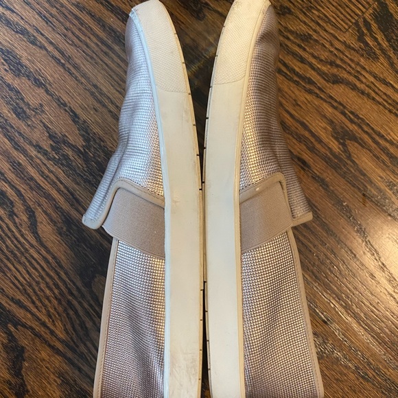 VINCE Gold Metallic Sneakers size 9 - Picture 7 of 9
